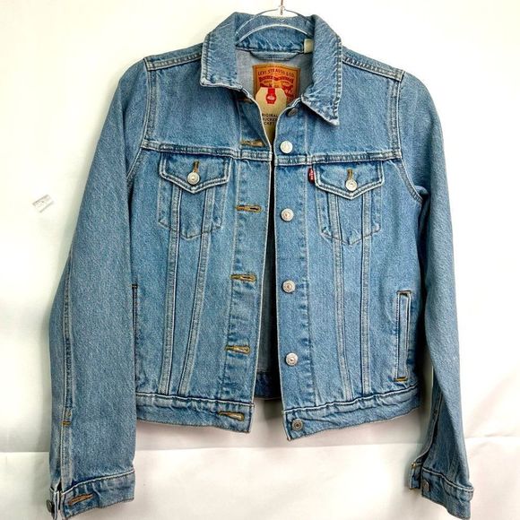 Levi's Jackets & Blazers - Levi Light Blue Denim Jean Jacket Brand New!